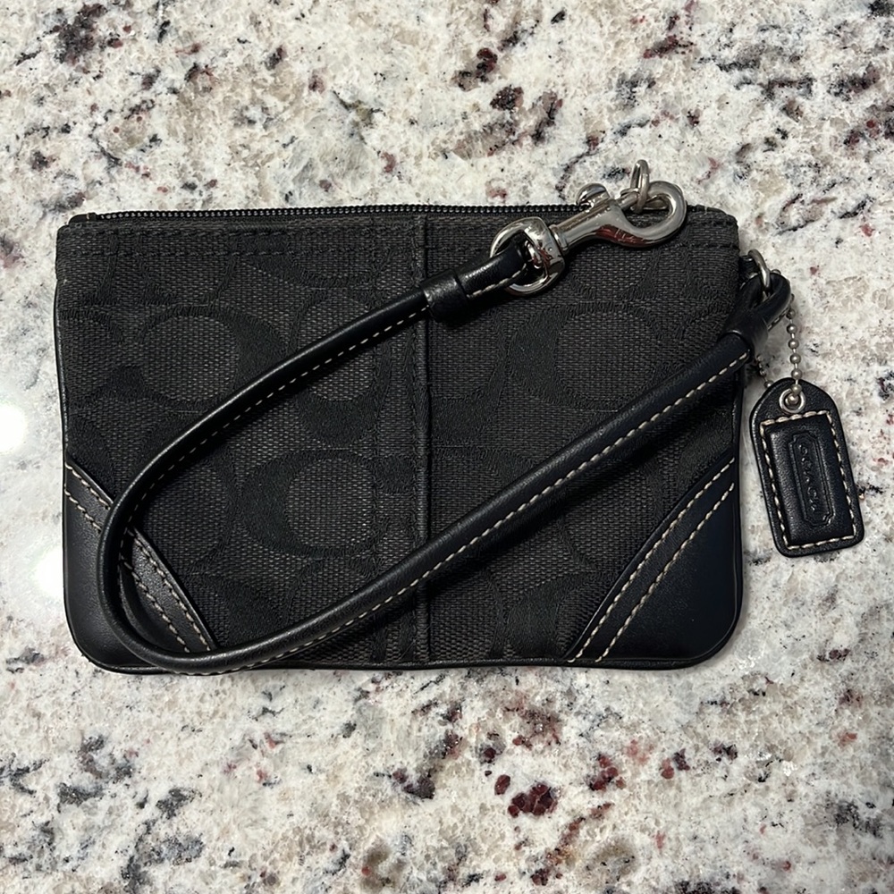 COACH Canvas Signature Wristlet - Black